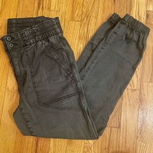 American Eagle Jogger pants